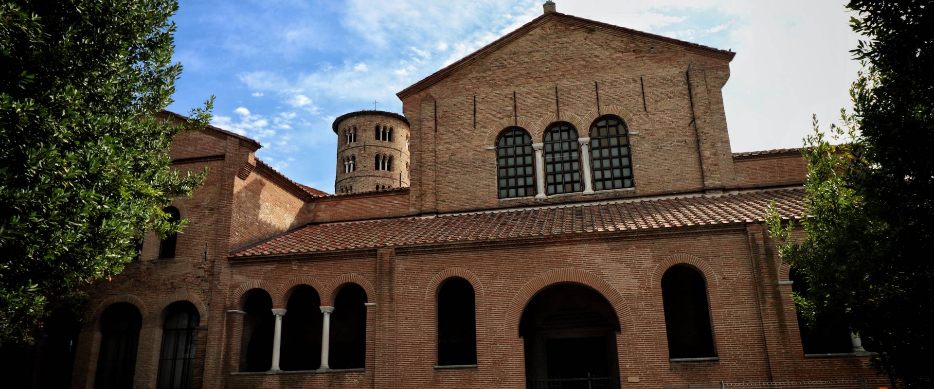Basilica di Sant'Apollinare in Classe, Ravenna (esterno, facciata) photo by Stefano Casano